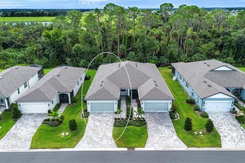 House in Parrish, Florida 2 bedrooms, 145.21 sq.m. № 2396177 - photo 7