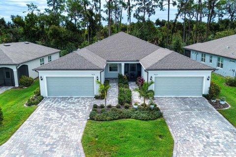House in Parrish, Florida 2 bedrooms, 145.21 sq.m. № 2396177 - photo 6
