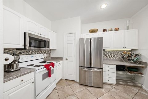 Condo in Orlando, Florida, 2 bedrooms  № 1793233 - photo 8