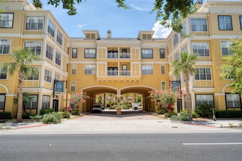 Condo in Orlando, Florida, 2 bedrooms  № 1793233 - photo 1