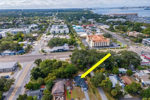 House in Dunedin, Florida 3 bedrooms, 103.86 sq.m. № 1793745 - photo 28