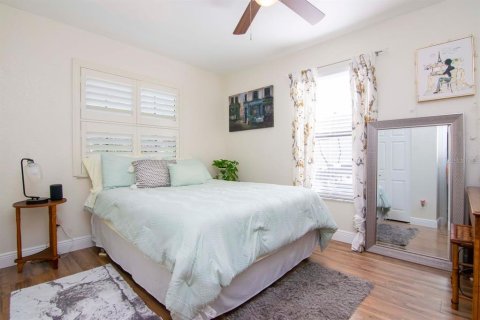 House in Dunedin, Florida 3 bedrooms, 103.86 sq.m. № 1793745 - photo 13