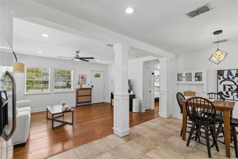 Casa en venta en Tampa, Florida, 3 dormitorios, 107.95 m2 № 2145412 - foto 12