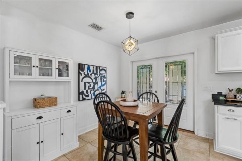 Casa en venta en Tampa, Florida, 3 dormitorios, 107.95 m2 № 2145412 - foto 13