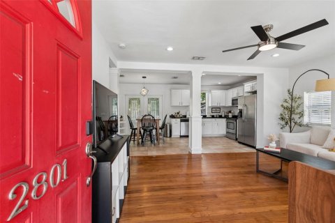 Casa en venta en Tampa, Florida, 3 dormitorios, 107.95 m2 № 2145412 - foto 2