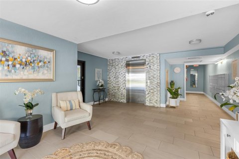 Condo in Pompano Beach, Florida, 3 bedrooms № 2175966 - photo 4