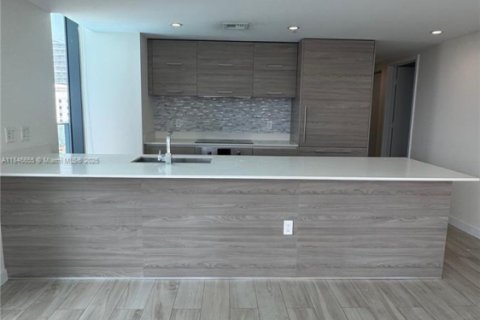 Condo in Miami, Florida, 3 bedrooms  № 1849186 - photo 4