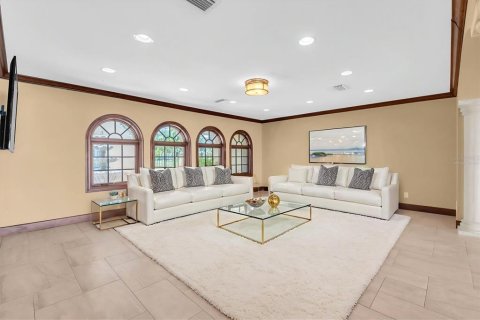 Casa en alquiler en Saint Petersburg, Florida, 4 dormitorios, 300.17 m2 № 2290726 - foto 9