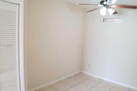 Condo in Miami Beach, Florida  № 1828909 - photo 13