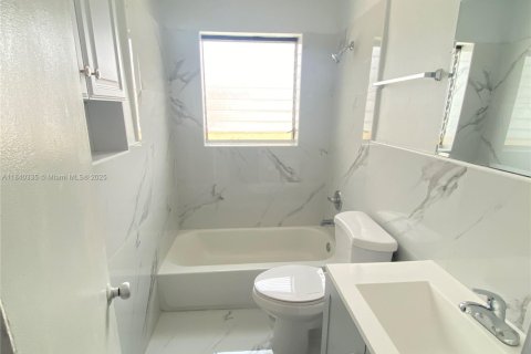 Condo in Miami Beach, Florida  № 1828909 - photo 14