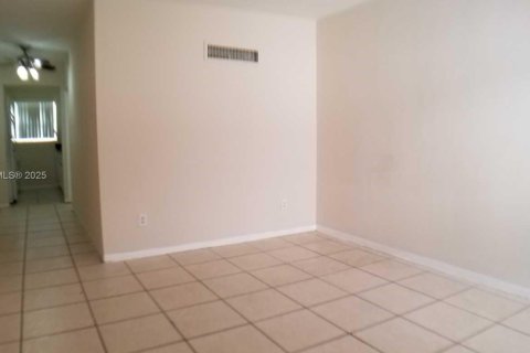 Condo in Miami Beach, Florida  № 1828909 - photo 8