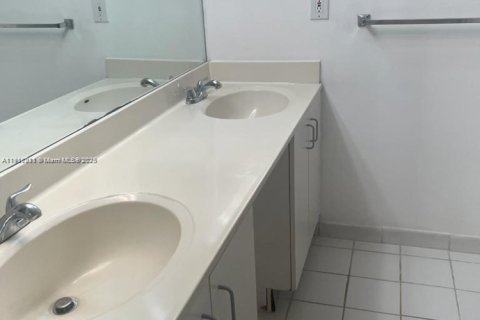 Condominio en alquiler en Aventura, Florida, 2 dormitorios, 98.66 m2 № 1972951 - foto 22