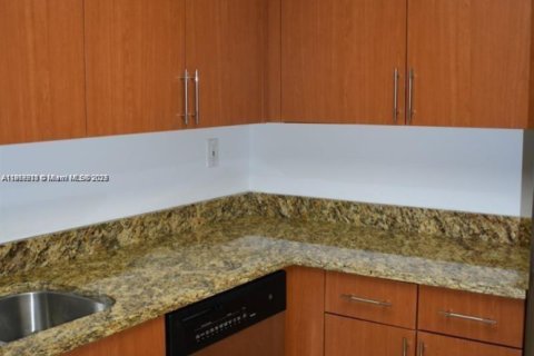 Condominio en alquiler en Aventura, Florida, 2 dormitorios, 98.66 m2 № 1972951 - foto 14