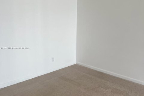 Condominio en alquiler en Aventura, Florida, 2 dormitorios, 98.66 m2 № 1972951 - foto 16