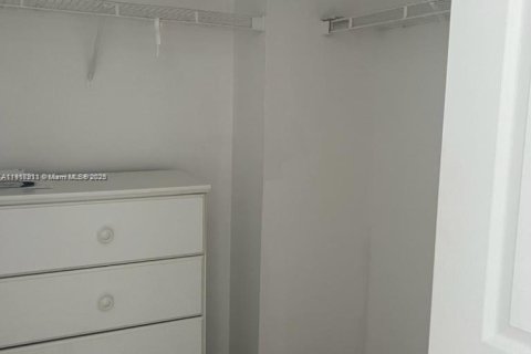 Condominio en alquiler en Aventura, Florida, 2 dormitorios, 98.66 m2 № 1972951 - foto 21