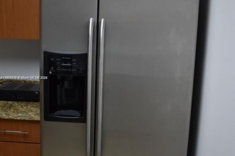 Condominio en alquiler en Aventura, Florida, 2 dormitorios, 98.66 m2 № 1972951 - foto 13