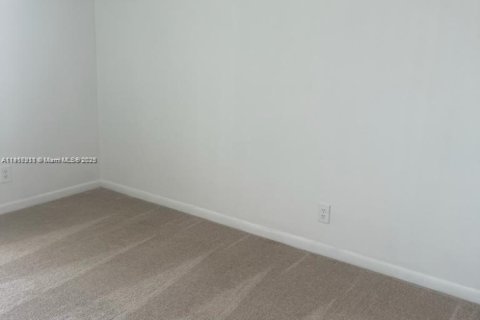 Condominio en alquiler en Aventura, Florida, 2 dormitorios, 98.66 m2 № 1972951 - foto 8