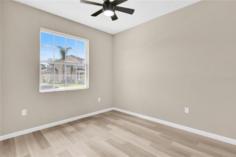 Casa en alquiler en Kissimmee, Florida, 4 dormitorios, 191.38 m2 № 1834622 - foto 19