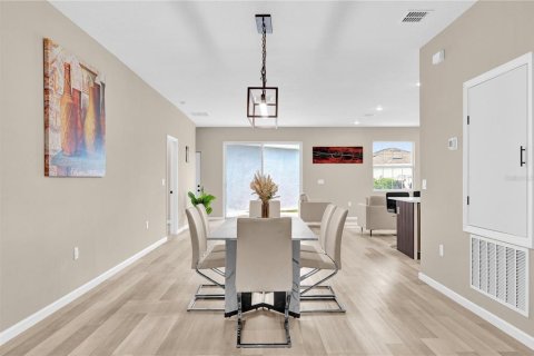 Casa en alquiler en Kissimmee, Florida, 4 dormitorios, 191.38 m2 № 1834622 - foto 8