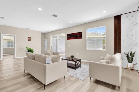 Casa en alquiler en Kissimmee, Florida, 4 dormitorios, 191.38 m2 № 1834622 - foto 13