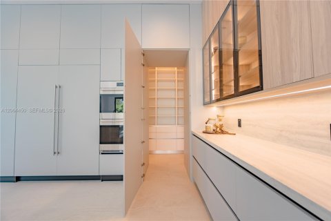Villa ou maison à vendre à Pinecrest, Floride: 6 chambres, 635.54 m2 № 2317611 - photo 28