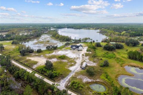 Villa ou maison à vendre à Osteen, Floride: 4 chambres, 266.54 m2 № 2419589 - photo 4