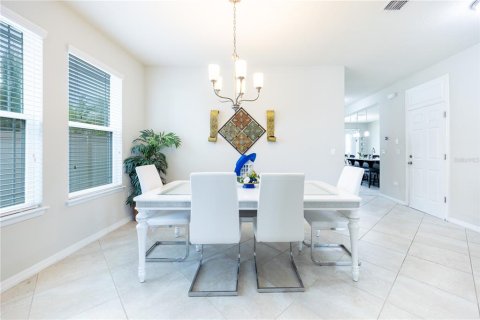 House in Kissimmee, Florida 3 bedrooms, 224.45 sq.m. № 2400393 - photo 10
