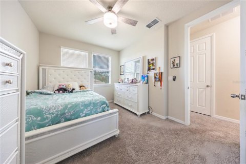 House in Kissimmee, Florida 3 bedrooms, 224.45 sq.m. № 2400393 - photo 28
