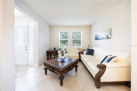 House in Kissimmee, Florida 3 bedrooms, 224.45 sq.m. № 2400393 - photo 12