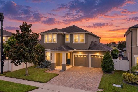 House in Kissimmee, Florida 3 bedrooms, 224.45 sq.m. № 2400393