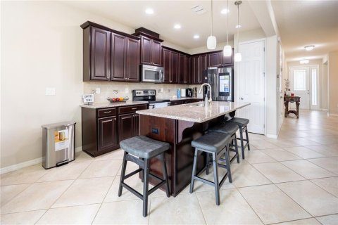 House in Kissimmee, Florida 3 bedrooms, 224.45 sq.m. № 2400393 - photo 16