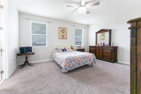 House in Kissimmee, Florida 3 bedrooms, 224.45 sq.m. № 2400393 - photo 22