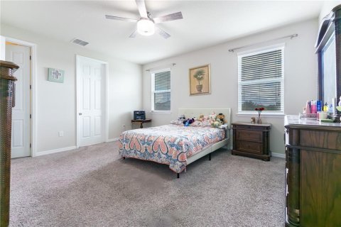 House in Kissimmee, Florida 3 bedrooms, 224.45 sq.m. № 2400393 - photo 20