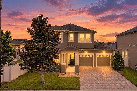 House in Kissimmee, Florida 3 bedrooms, 224.45 sq.m. № 2400393 - photo 4