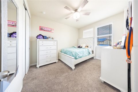 House in Kissimmee, Florida 3 bedrooms, 224.45 sq.m. № 2400393 - photo 27