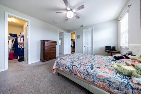 House in Kissimmee, Florida 3 bedrooms, 224.45 sq.m. № 2400393 - photo 21