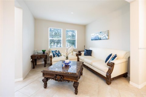 House in Kissimmee, Florida 3 bedrooms, 224.45 sq.m. № 2400393 - photo 11