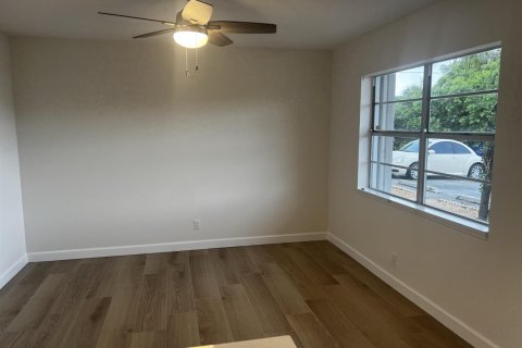Condo in Boynton Beach, Florida, 1 bedroom  № 2268671 - photo 4