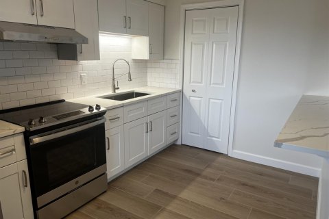 Condo in Boynton Beach, Florida, 1 bedroom  № 2268671 - photo 2