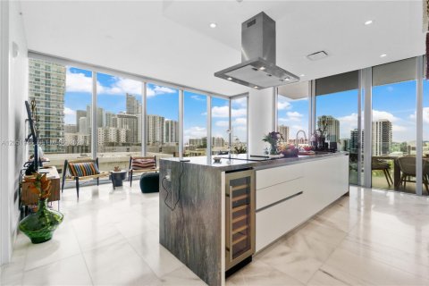 Copropriété à louer à Miami, Floride: 2 chambres, 88.72 m2 № 2262939 - photo 5