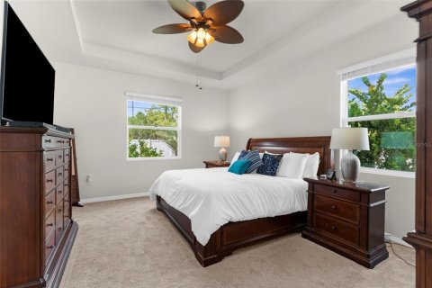 Casa en venta en Spring Hill, Florida, 4 dormitorios, 238.57 m2 № 1898489 - foto 12