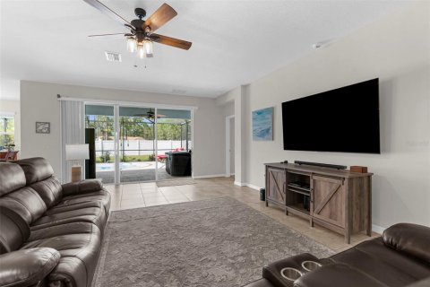 Casa en venta en Spring Hill, Florida, 4 dormitorios, 238.57 m2 № 1898489 - foto 6