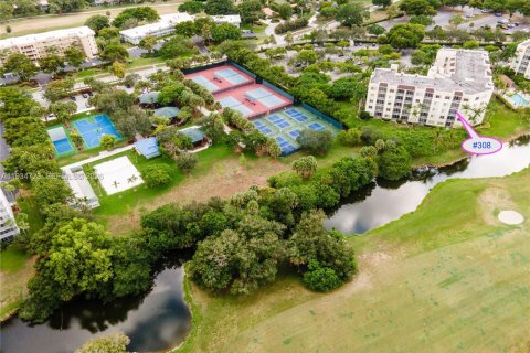Condominio en Pompano Beach, Florida, 3 dormitorios  № 2079701