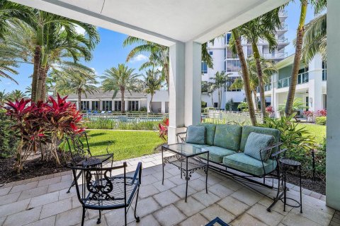 Townhouse in North Palm Beach, Florida 3 bedrooms, 319.31 sq.m. № 2245209 - photo 7