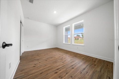 Villa ou maison à vendre à Weeki Wachee, Floride: 4 chambres, 191.47 m2 № 2223350 - photo 5