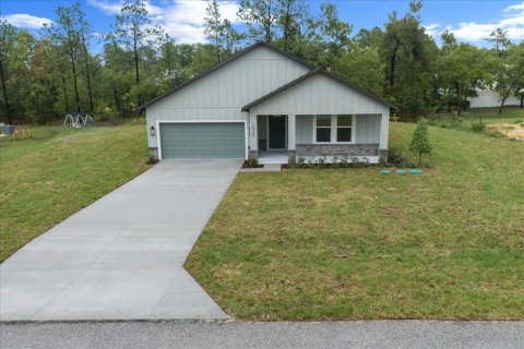 Villa ou maison à vendre à Weeki Wachee, Floride: 4 chambres, 191.47 m2 № 2223350 - photo 2