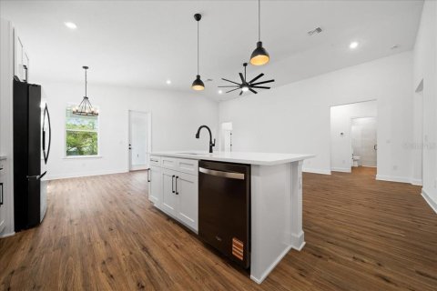 Villa ou maison à vendre à Weeki Wachee, Floride: 4 chambres, 191.47 m2 № 2223350 - photo 22