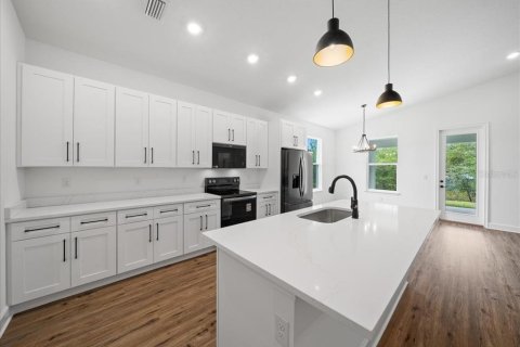 Villa ou maison à vendre à Weeki Wachee, Floride: 4 chambres, 191.47 m2 № 2223350 - photo 21
