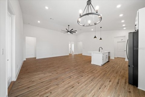 Villa ou maison à vendre à Weeki Wachee, Floride: 4 chambres, 191.47 m2 № 2223350 - photo 14