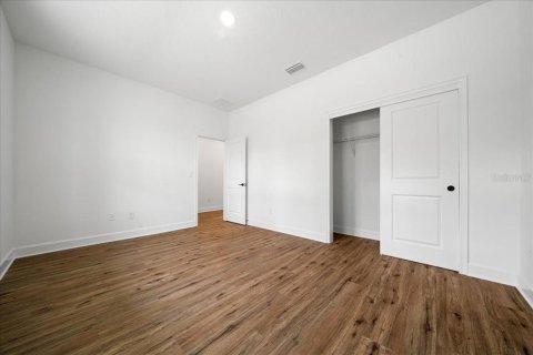 Villa ou maison à vendre à Weeki Wachee, Floride: 4 chambres, 191.47 m2 № 2223350 - photo 6